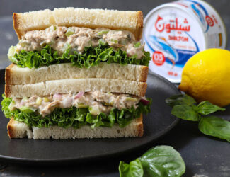 ساندوبچ ماهی تون